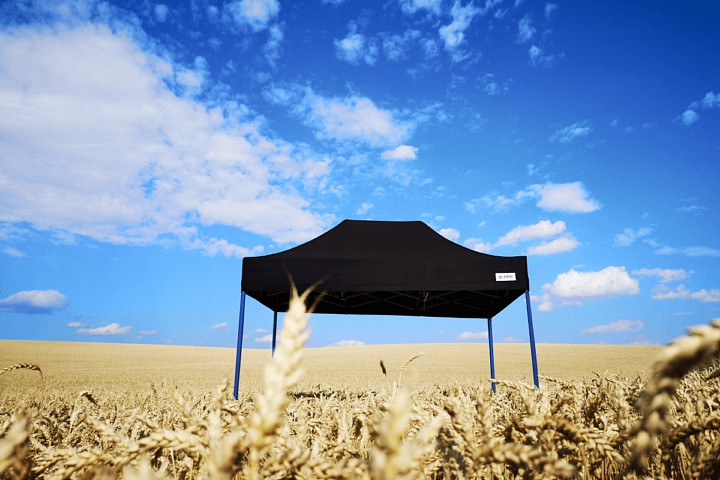 ātri saliekamās teltis 3x4,5m