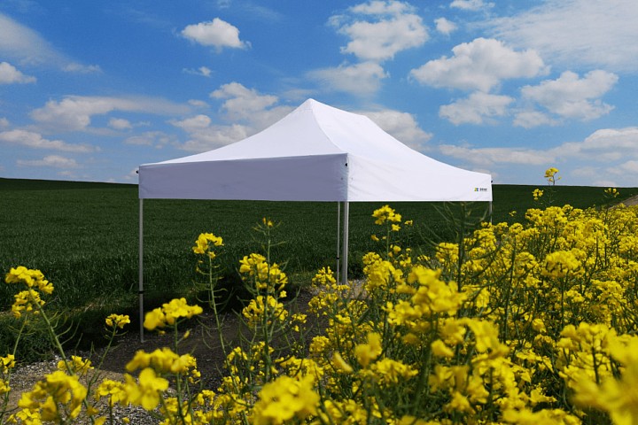 tirdzniecības stends bazos 3x6