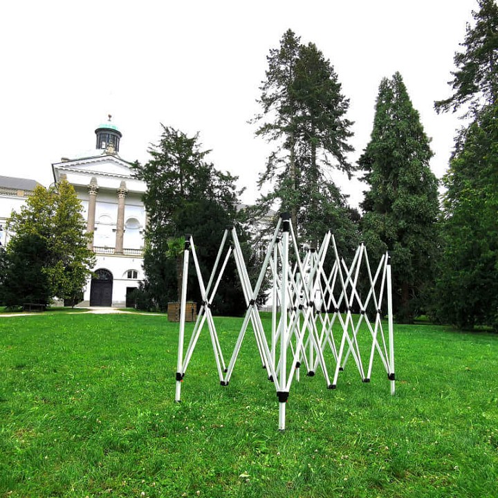 Pārdodu stendus 3x4,5m