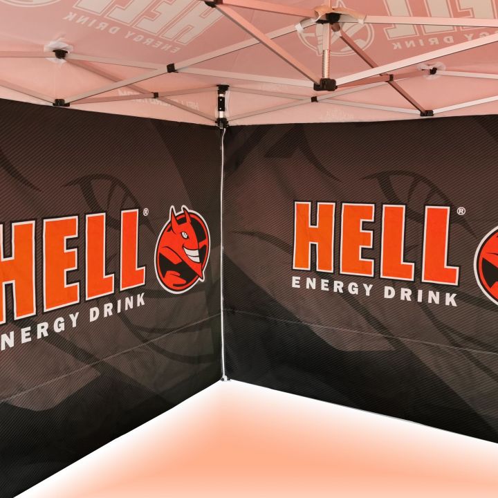 Ūdensizturīga saliekama telts festivāliem ar elastīgu konstrukciju